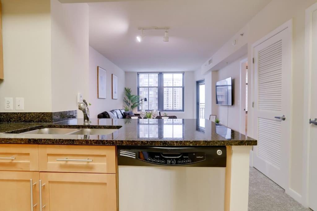 Condo With Gym And Pool In Pentagon City 8Min To Dca Arlington Dış mekan fotoğraf